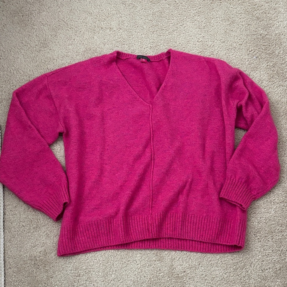Vince Camuto Fuchsia V-Neck Sweater